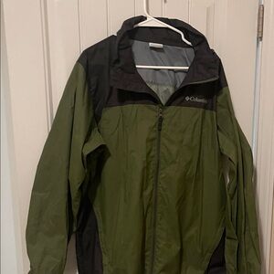 Columbia Men's Olive and Black Raincoat size large